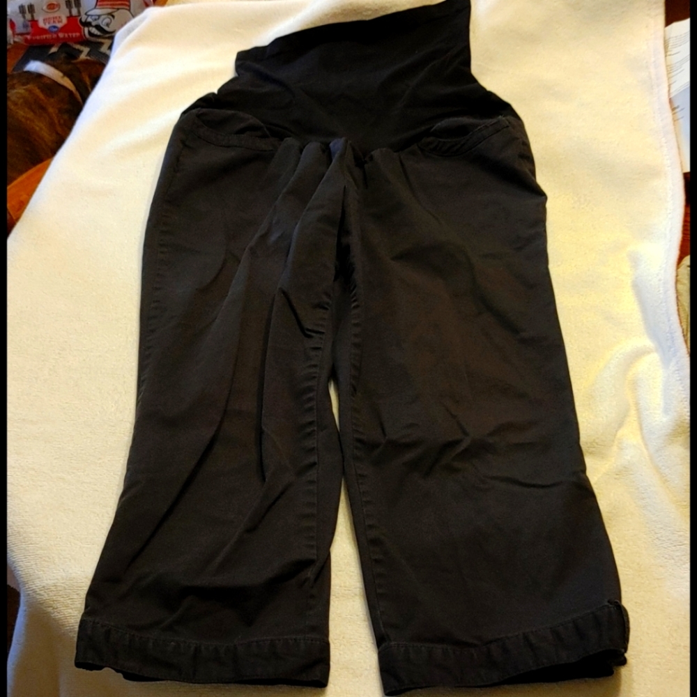 Motherhood Maternity black capris